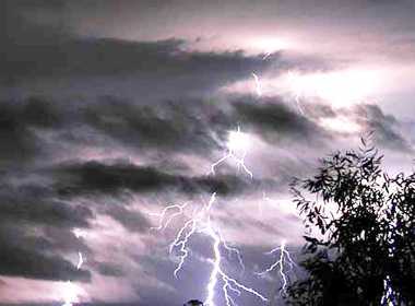 Thời tiết ngày 9/9: Bắc Bộ mưa dông, cảnh báo lốc, sét, mưa đá 