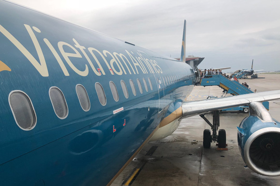 Va chạm với chim ở vận tốc hơn 400km/h, máy bay Vietnam Airlines bị móp mũi, hỏng radar