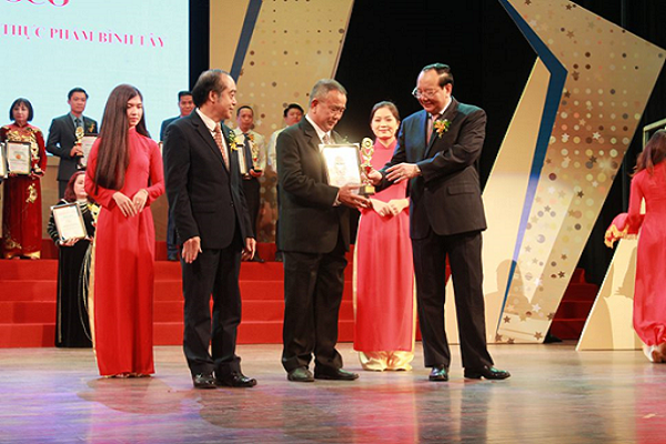 Bình Tây FOOD lọt top 10 thương hiệu nổi tiếng 2019