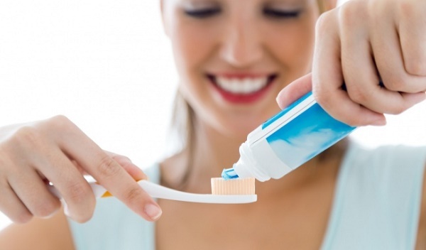 Những sai lầm cực kì tai hại khi đánh răng mà nhiều người Việt mắc phải