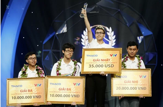 Nam sinh Nghệ An Trần Thế Trung vô địch Đường lên đỉnh Olympia năm thứ 19