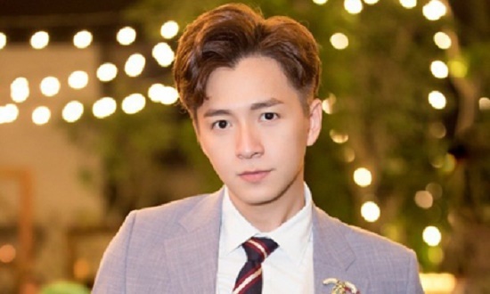 Lộ bằng chứng dùng đồ đôi, Ngô Kiến Huy vướng nghi vấn hẹn hò với nữ ca sĩ gợi cảm
