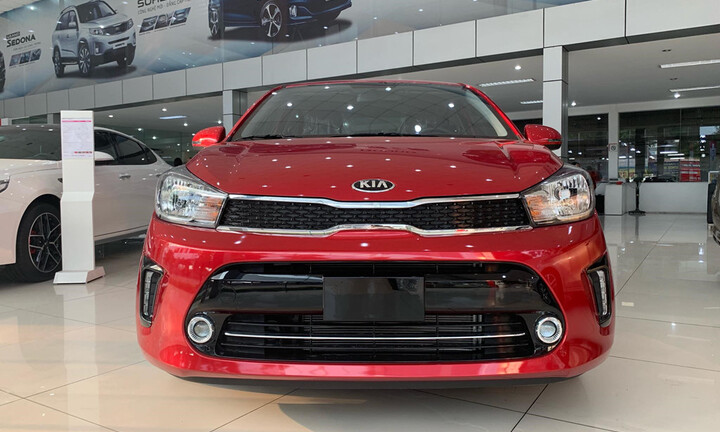 So sánh các phiên bản Kia Soluto - sedan giá siêu rẻ  