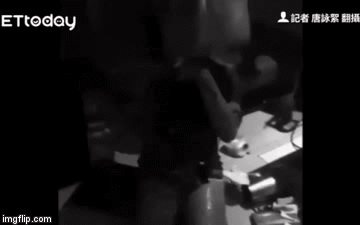 Sốc vì cảnh nữ sinh 16 tuổi bị bạn học bạo hành dã man, gây xôn xao cộng đồng mạng