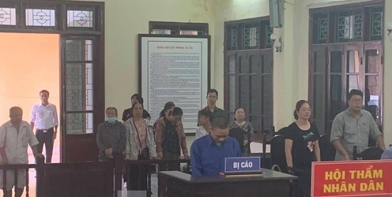 Tin tức pháp luật mới nhất ngày 21/9/2019: Cán bộ phường dâm ô trẻ em lĩnh án 2 năm tù