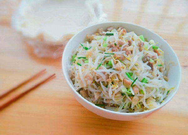 Chỉ 5 phút bạn có ngay món giá đỗ ngon, bổ dưỡng chiêu đãi cả nhà