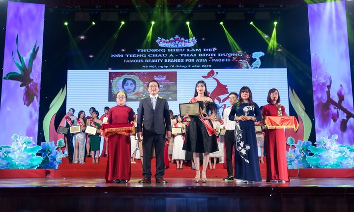 CEO Bảo Anh: “Thành công chỉ đến khi ta dám đứng lên sau thất bại” 