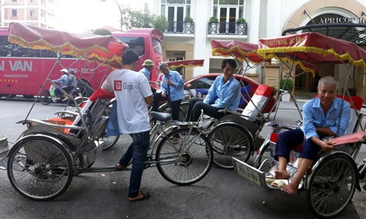 Tài xế xích lô ở TP.HCM lên án hành vi 