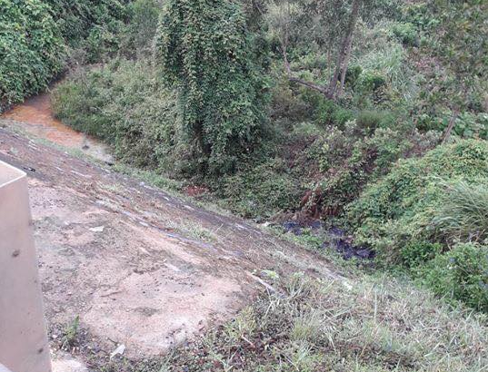 Nam thanh niên mất lái lao xe xuống vực tử vong