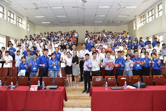 Hơn 1.500 sinh viên đại học, cao đẳng được trang bị kỹ năng quản lý tài chính