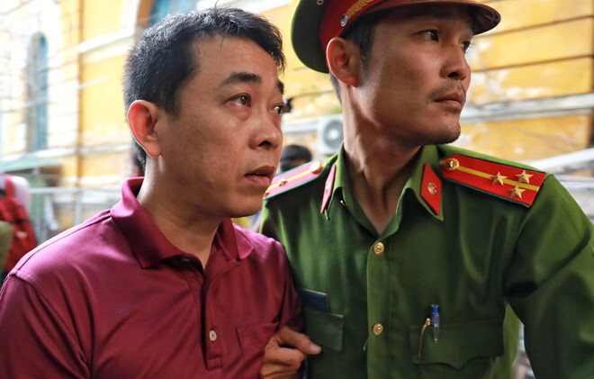 Thứ trưởng bộ Y tế Trương Quốc Cường vắng mặt tại phiên xử vụ VN Pharma dù được triệu tập