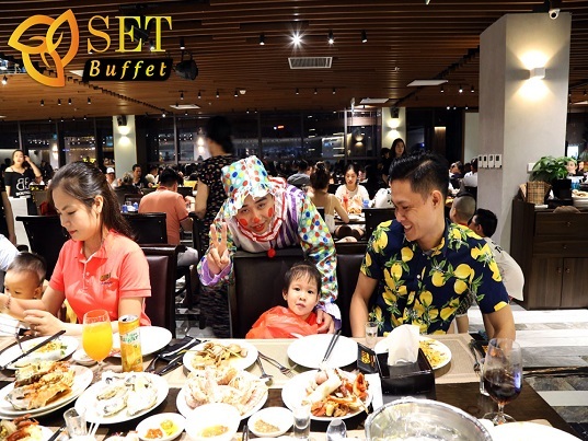 SET Buffet- Đã bao lâu bạn chưa nói 'Con yêu cha' ?