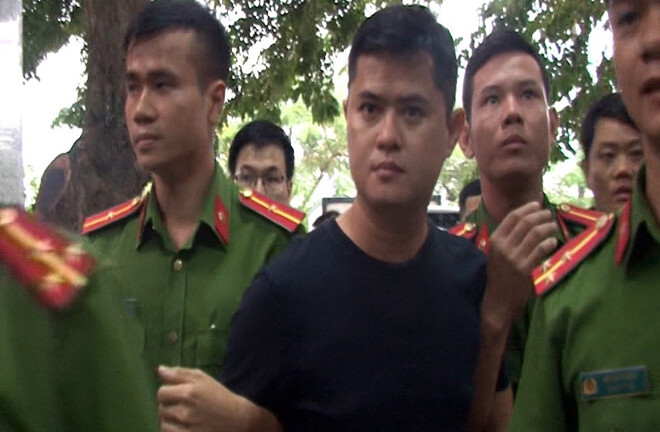 Tin tức pháp luật mới nhất ngày 26/9/2019: Bắt bác sĩ chốt cửa, dùng vũ lực hiếp dâm nữ điều dưỡng