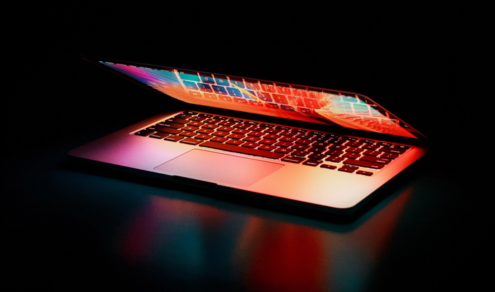 Vụ du khách kẹt lại ở Việt Nam vì mang Macbook: Sân bay Đà Nẵng lên tiếng