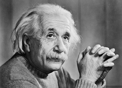 Điều ít biết về thiên tài Albert Einstein: Mắc chứng chậm nói, có con ngoài giá thú