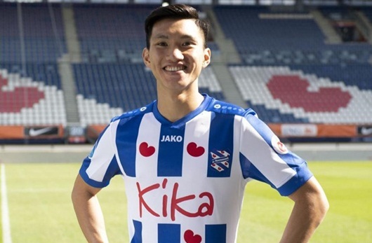 Văn Hậu thông báo dọn đến nhà mới được Heerenveen cấp riêng