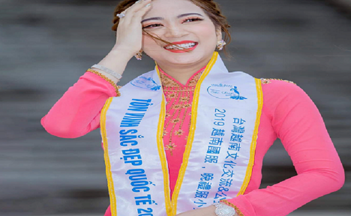 Linh Nhâm – từ nữ hoàng ong chúa đến Hoa hậu doanh nhân Quốc tế