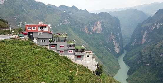 Chủ đầu tư cắm