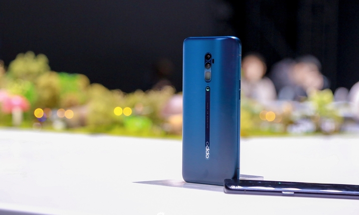 Tin tức công nghệ mới nóng nhất trong hôm nay 11/10: Smartphone sạc nhanh nhất thế giới chính thức ra mắt