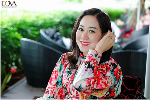 'Bà mẹ 3 con' xách làn đi đẻ vẫn không quên sứ mệnh của mình
