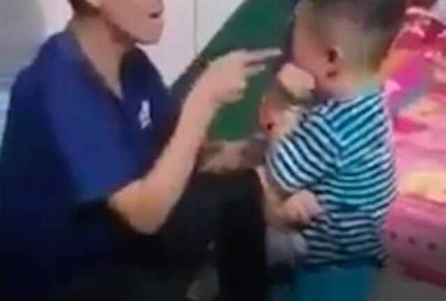 Công an điều tra vụ ông bố bị cộng đồng mạng “dạy dỗ” vì đánh con