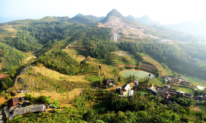 Tập đoàn Phúc Lộc xẻ núi làm dự án tâm linh gần 900 tỷ đồng tại Lũng Cú