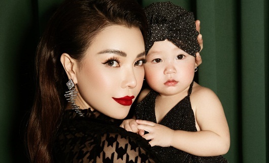 Trà Ngọc Hằng rơi nước mắt khi thu âm ca khúc tặng con gái