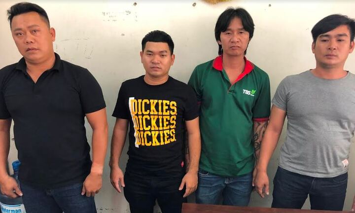 Nhóm côn đồ đập phá tưng bừng ở quán nhậu Đà Nẵng ra đầu thú