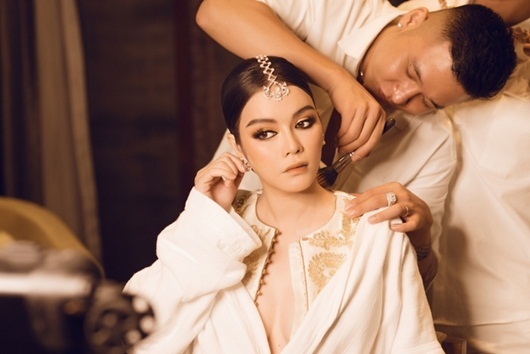 Lý Nhã Kỳ: Cuộc sống giàu sang
