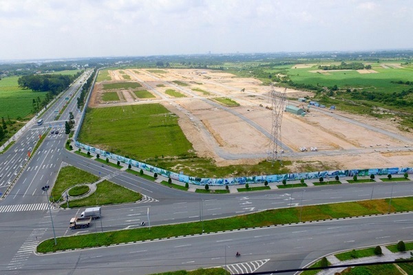 Bài 7: PROTRADE chuyển nhượng khu đất 43ha cho Công ty Tân Phú là vi phạm pháp luật?