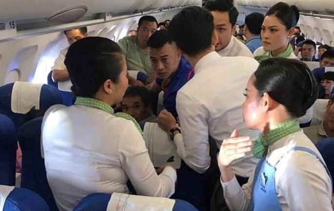 Nữ hành khách bị co giật, cắn lưỡi trên chuyến bay của Bamboo Airways