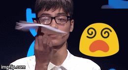 Video: Nam sinh Olympia trổ tài quay sách điệu nghệ khiến dân mạng thích thú