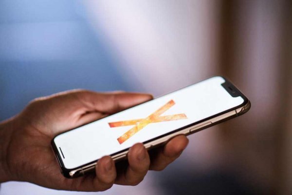 Nữ cán bộ công an nhặt được của rơi trả lại cho người đánh mất