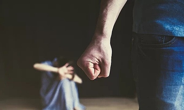 Nỗi ám ảnh của người vợ thường xuyên bị chồng bạo hành tình dục