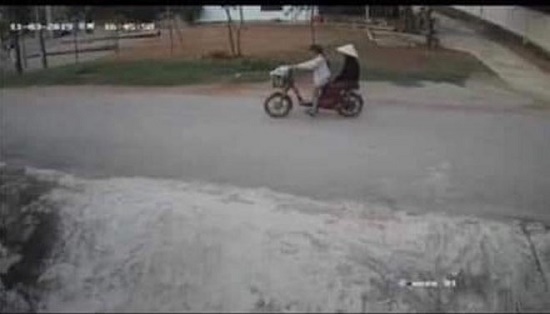 Vụ nữ sinh lớp 6 tử vong bất thường ở Nghệ An: Bà nội có thể đối mặt với tội danh nào?