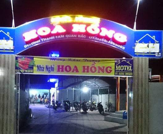 Ông chủ nhà nghỉ cho người dân vào tránh bão miễn phí, còn bao ăn uống