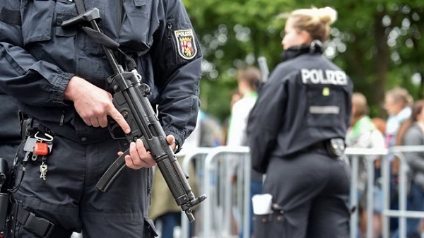 3 nghi phạm IS có kế hoạch đánh bom khủng bố bị cảnh sát Đức bắt giữ