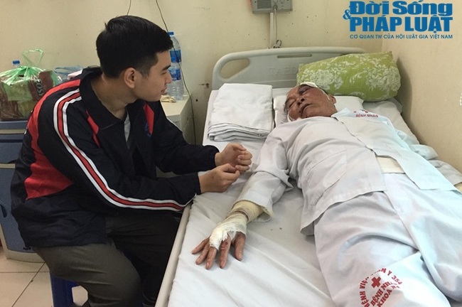 Vụ cụ ông 80 tuổi bị xe ôm hành hung: Con mất trong vụ án mạng, vợ chồng già còm cõi nuôi nhau