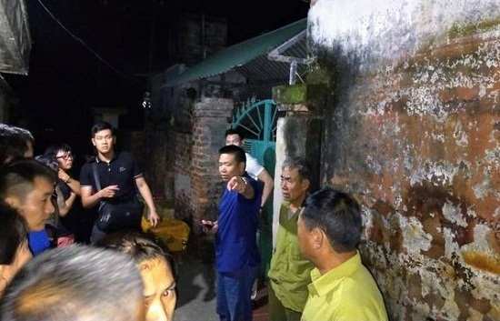 Thái Bình: Kinh hoàng chồng giết vợ rồi phủ chăn lên, tẩm xăng đốt xác