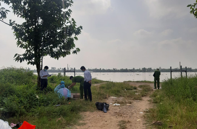Truy tìm danh tính xác chết đang phân hủy trên sông Tiền