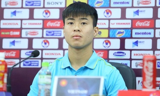 Duy Mạnh nói về ký ức nhặt bóng tại AFF Cup 2008, tuyên bố đá sòng phẳng với Thái Lan