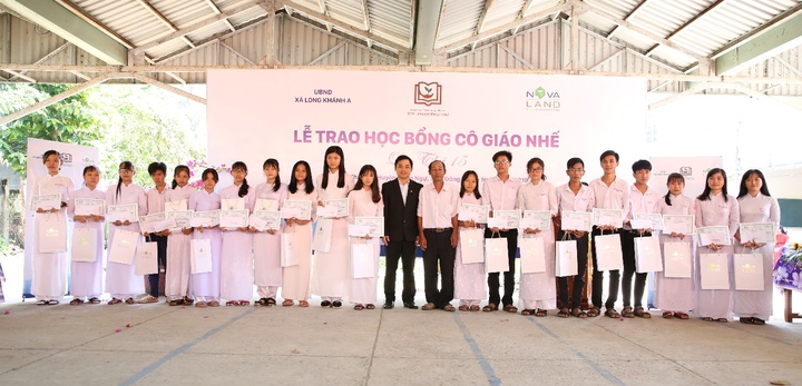 Học bổng cô giáo Nhế - Hành trình 15 năm “chấp cánh ước mơ” 