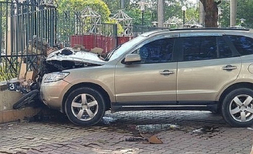 Tin tức tai nạn giao thông mới nhất hôm nay 19/11/2019: Xe “điên“ đâm hàng loạt người bị thương