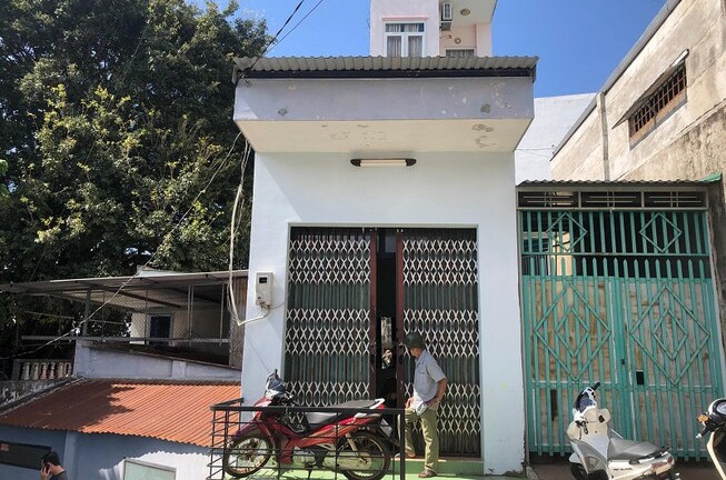 Phát hiện người đàn ông 34 tuổi chết trong tư thế treo cổ