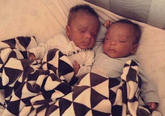 Tin tức đời sống mới nhất ngày 24/11/2019: Xót xa cặp song sinh vừa chào đời đã bị ung thư máu