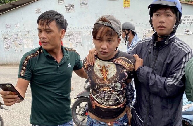 Tạm giữ nam thanh niên sàm sỡ, dọa tung ảnh nóng của bé gái 14 tuổi