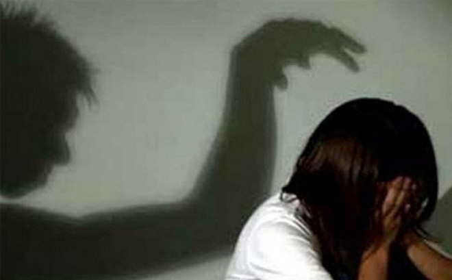 Truy tố mẹ ruột rao bán trinh con gái cho bác sĩ ở Hà Nội giá 100 triệu đồng