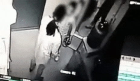 Video: Phẫn nộ cảnh bé trai bị bạo hành gần 1 giờ vì không ngủ trưa