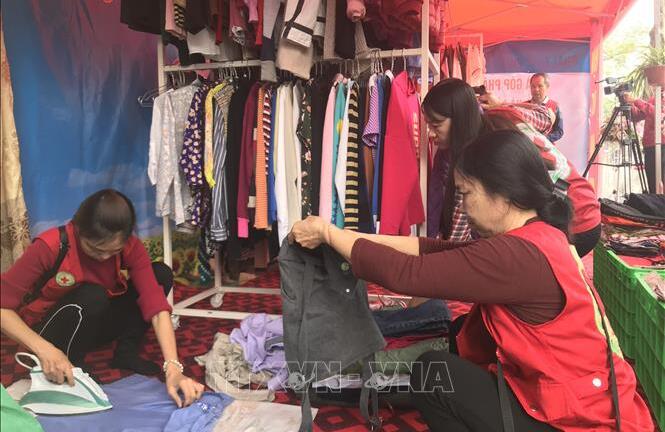 Áo ấm cho người nghèo Thành Đông