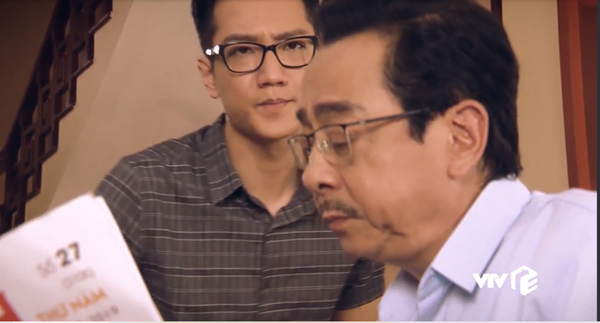 Sinh tử tập 19: Chủ tịch tỉnh Trần Nghĩa giảng giải cho con trai về vụ trượt ghế giám đốc